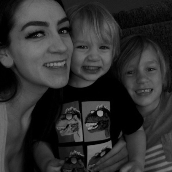 ... - Picture 3 of 12